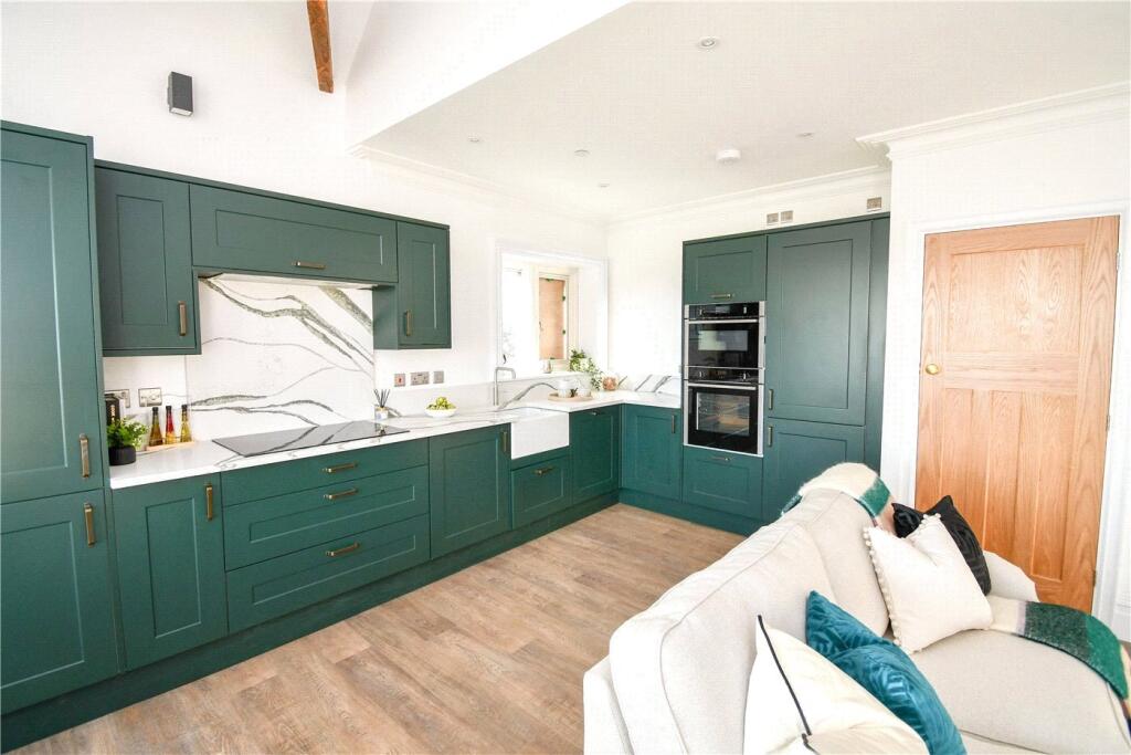 Apartment in Chester - View 4