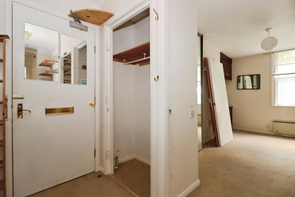 Apartment in Bristol, Westbury Park - View 3