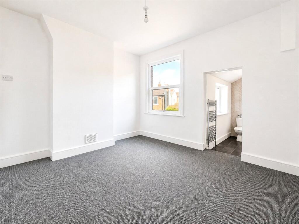 House in Bourne, Hereward Estate - More