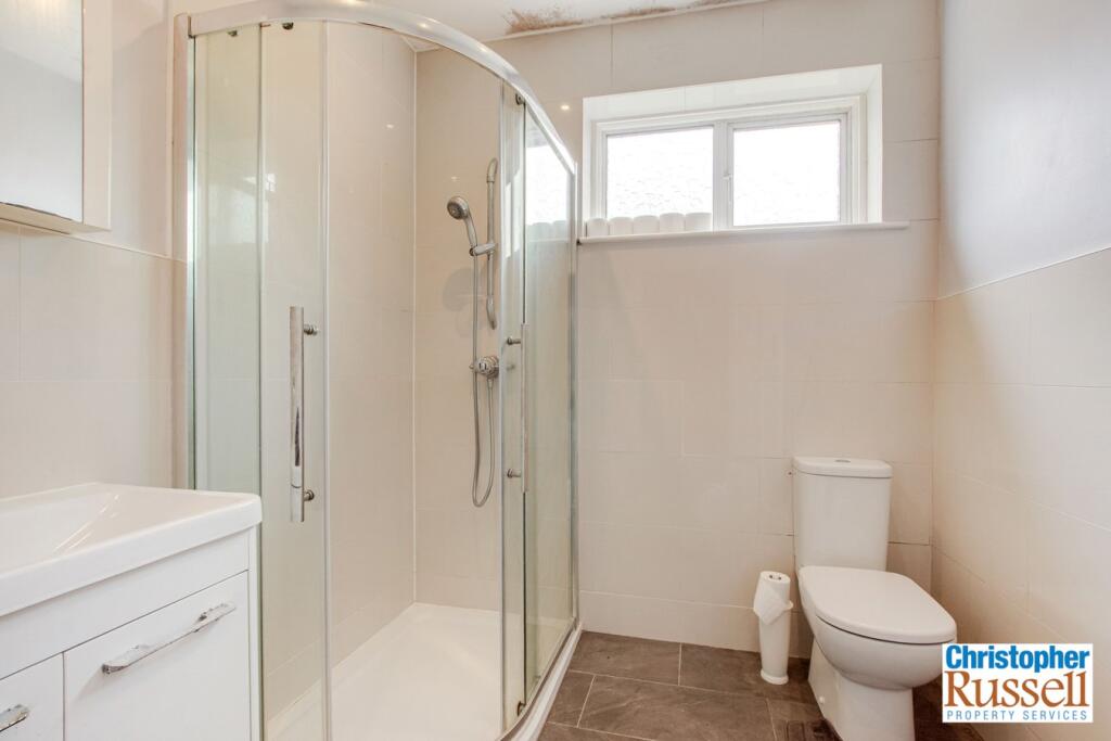 House in Sidcup, The Hollies, Blackfen - More