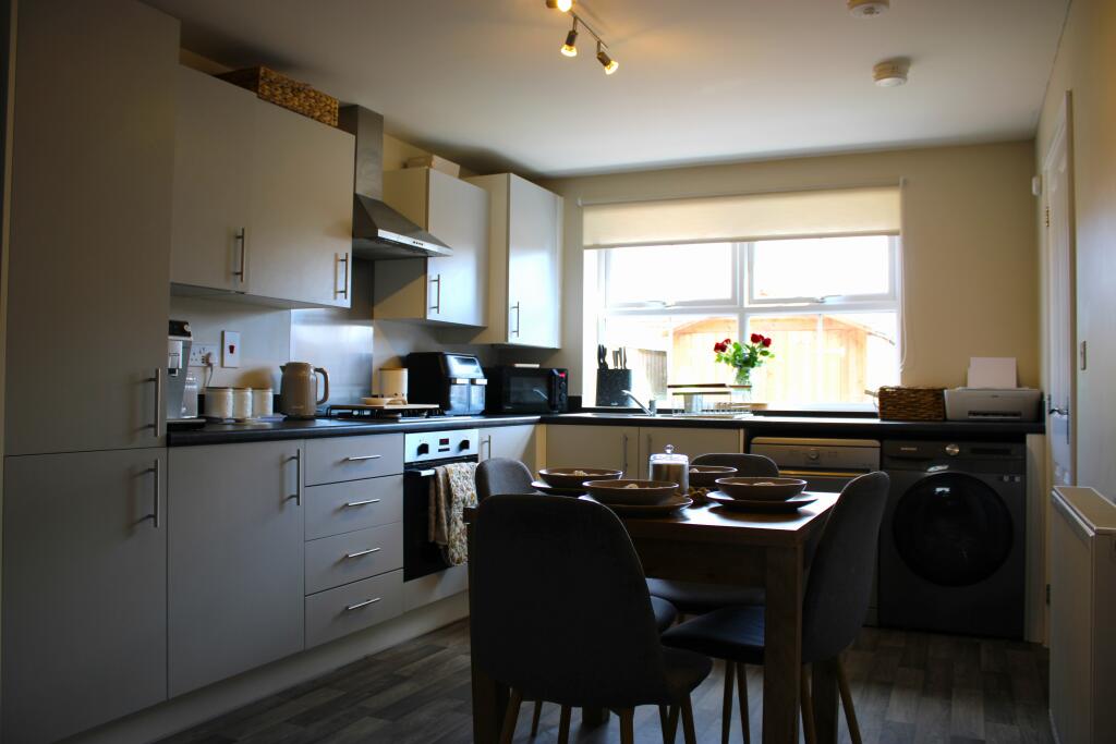 Hamlet Street, Wellingborough, NN8 - More