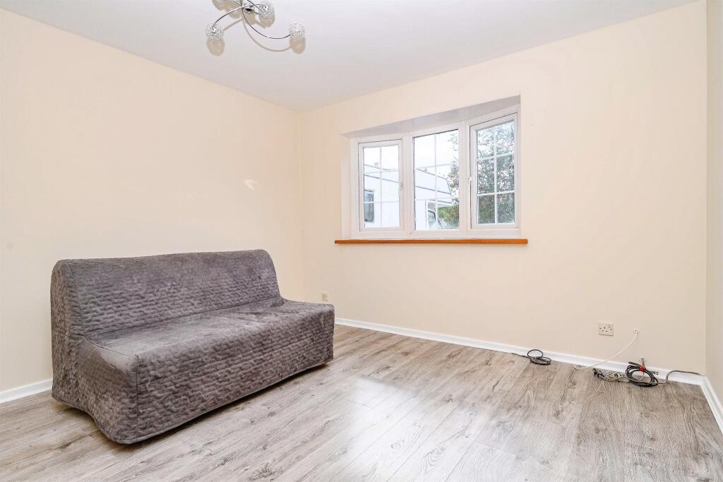 House in Dacorum, Leverstock Green - View 4