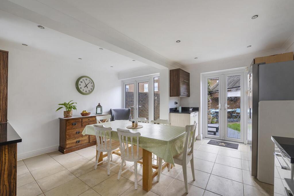 House in Tonbridge and Malling, Kings Hill - View 5