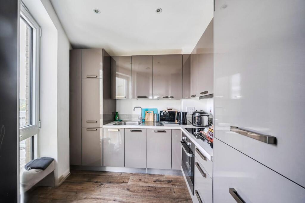 Brannigan Way, Hallington Court, HA8 photo 4