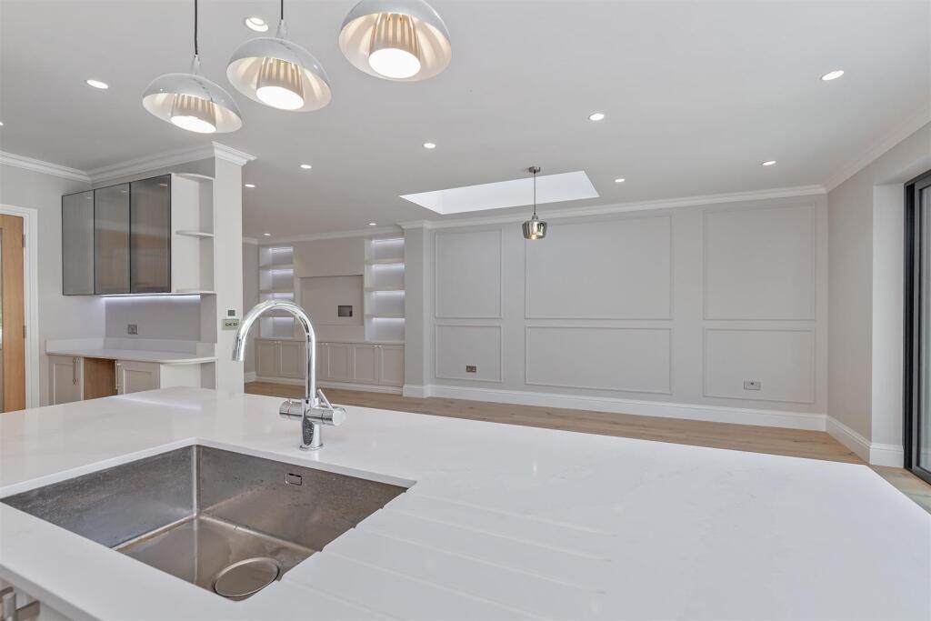 Additional image 6 of Batchwood Drive, St. Albans