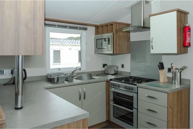 Willerby Avonmore MK5  2018, Whitecliff Bay Holiday Park, Hillway Road, Bembridge, Isle of Wight, PO35 5PL photo 3