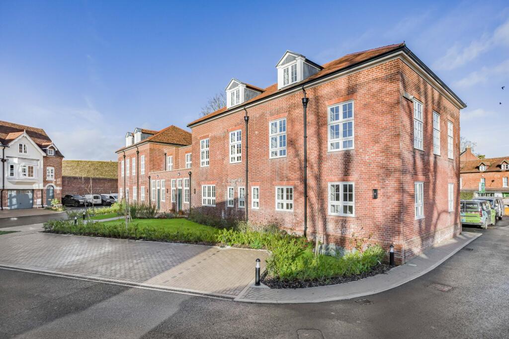 Apartment in Swindon - More