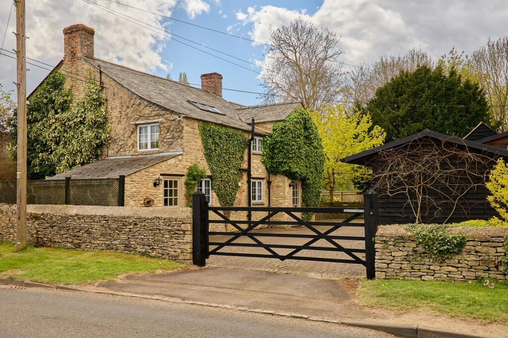 Main image of property: Buckland Road, Bampton, OX18