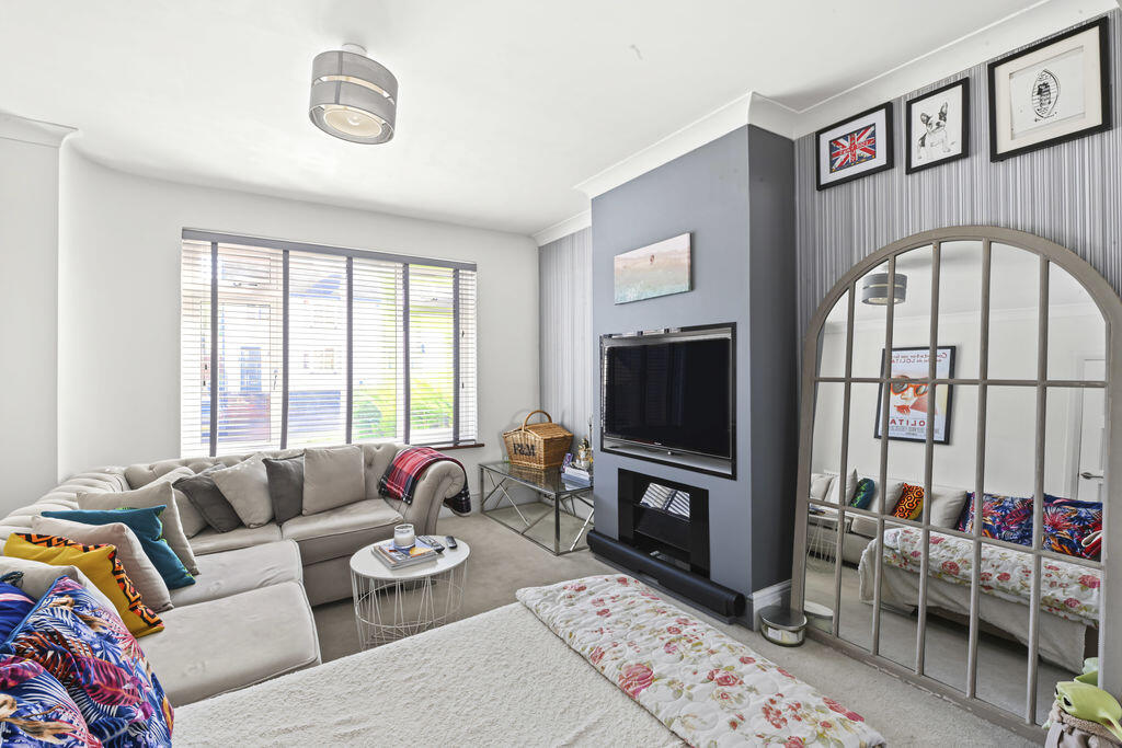 House in Dacorum, Hertfordshire - View 3
