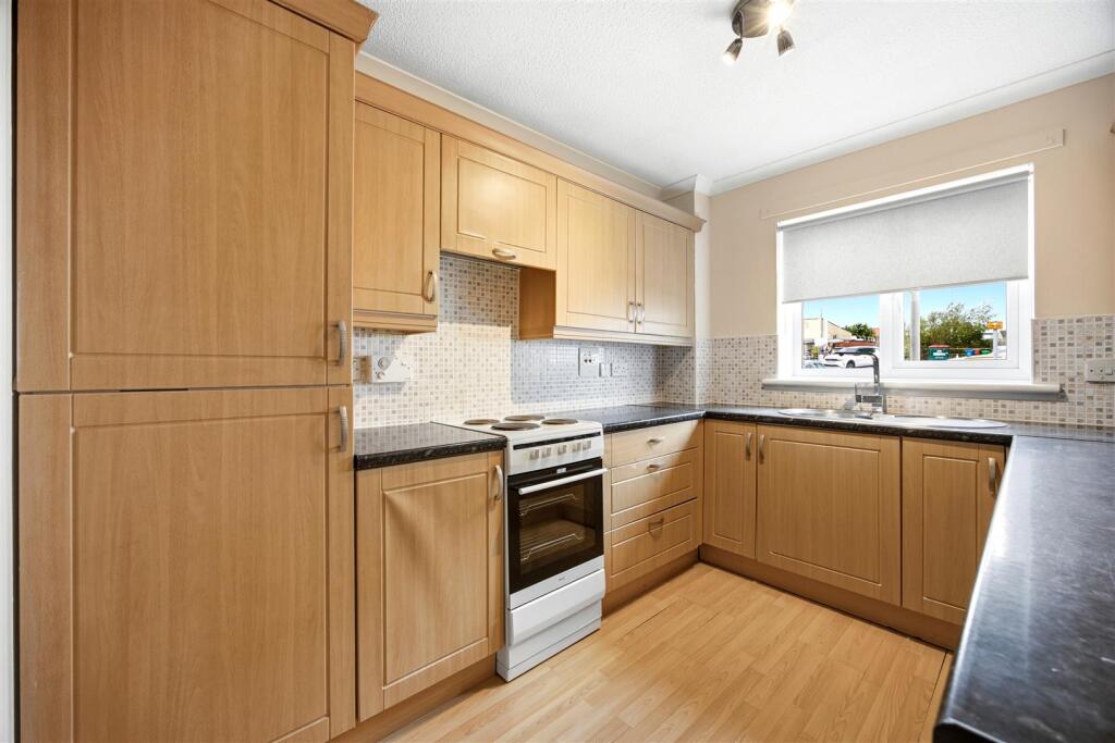 Apartment in Glasgow, East Dunbartonshire - View 3
