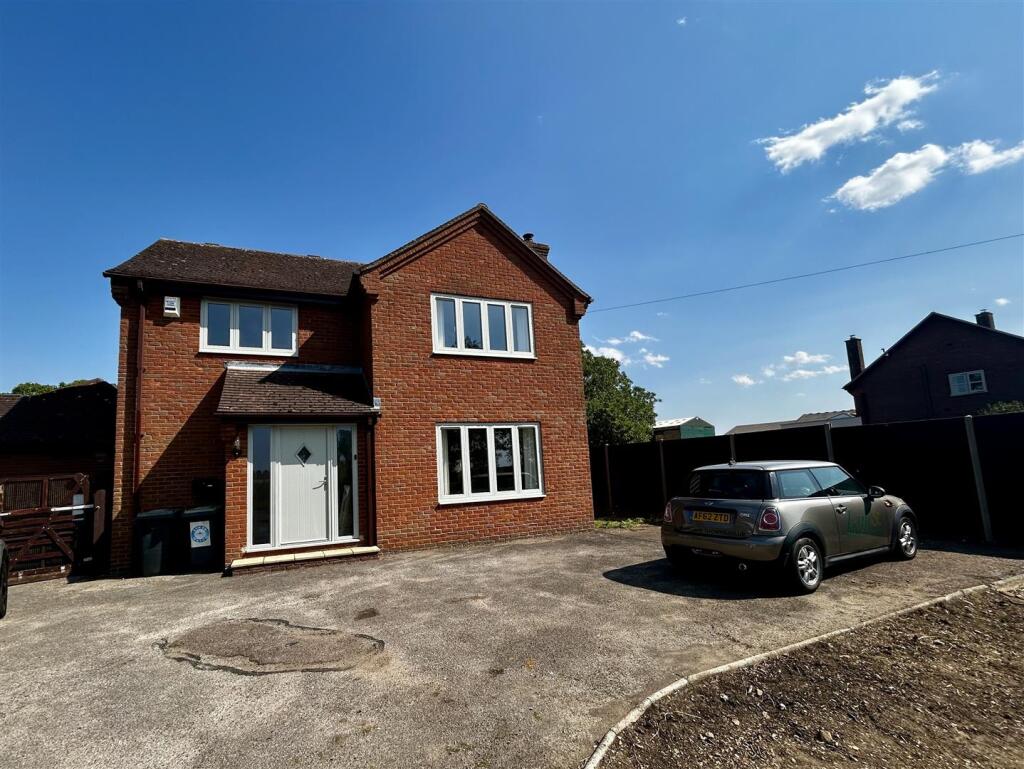 Main image of property: Hitchin Road, Henlow