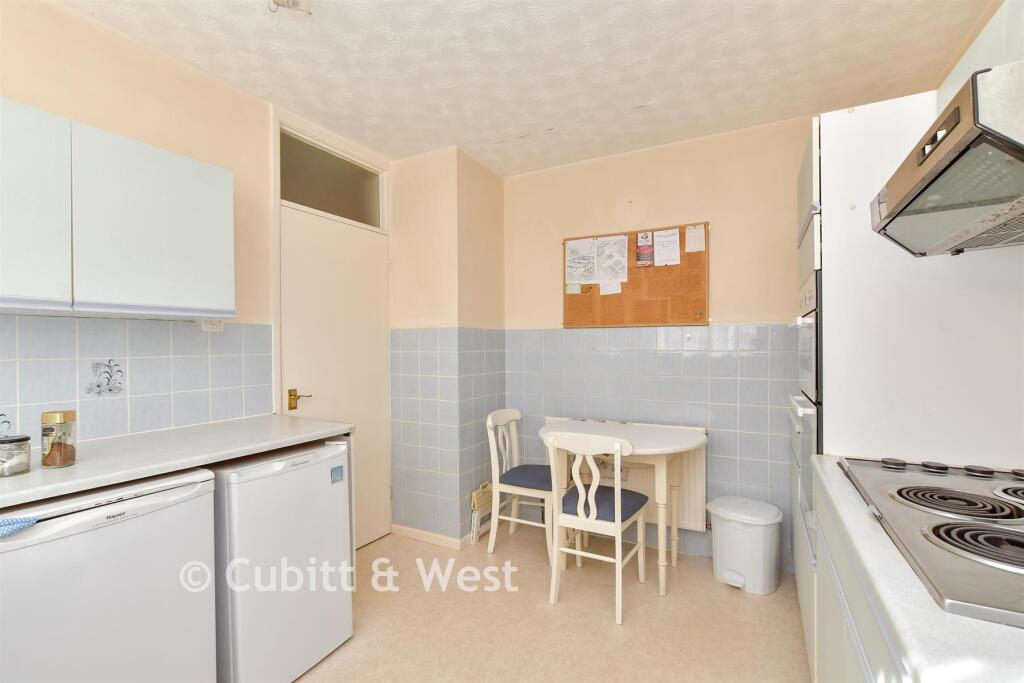 Apartment in Brighton - View 5