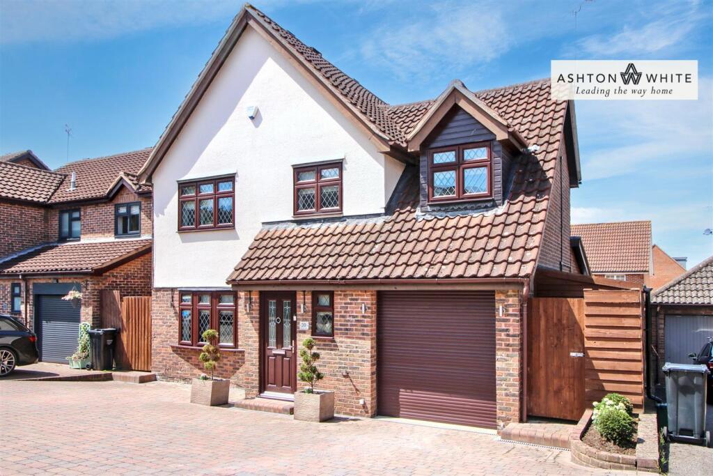 Main image of property: Devereux Way, Billericay