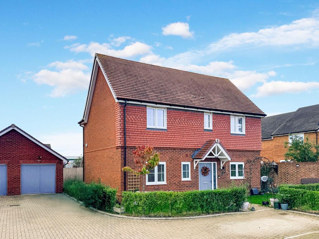 Main image of property: Claridge Close, Shrivenham, SN6