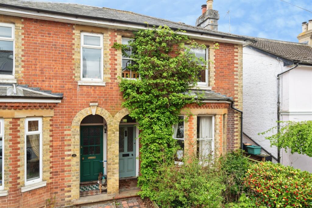 Main image of property: Vale Road, Southborough, Tunbridge Wells