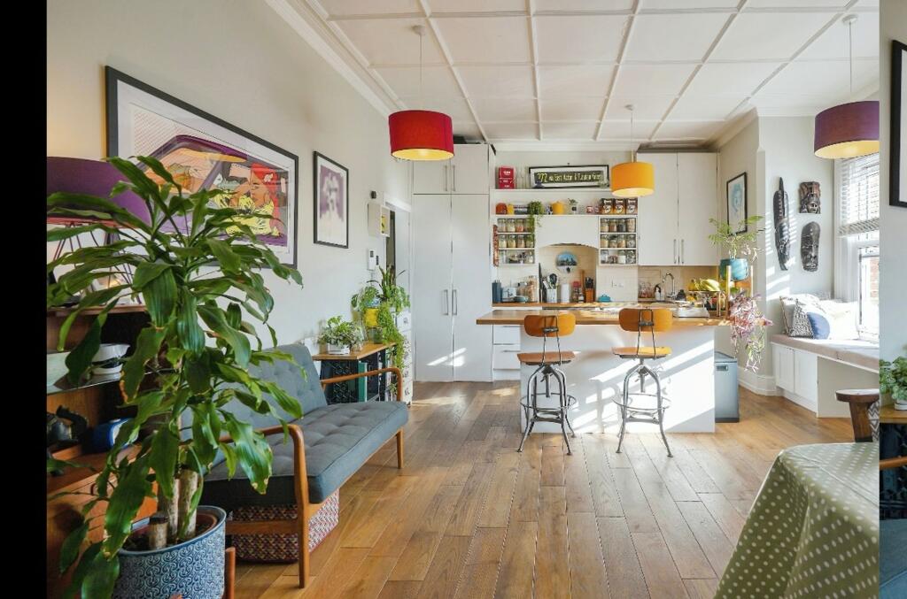 Main image of property: Herne Hill, London, SE24