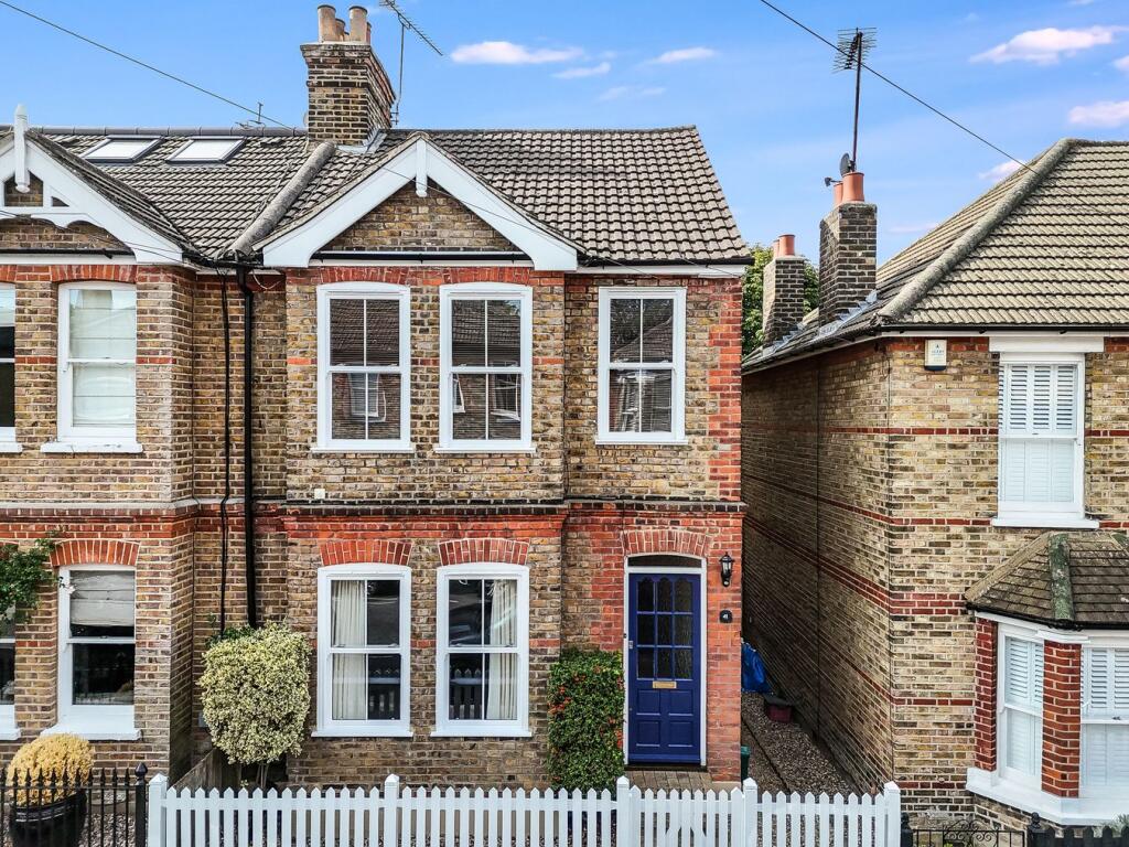 Main image of property: Gresham Road, Brentwood, CM14