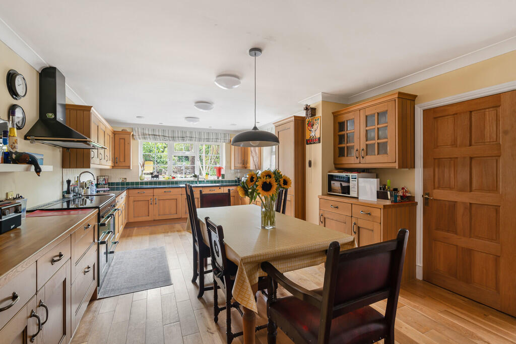 Coombe Vale Road, Teignmouth, TQ14 9ER photo 4