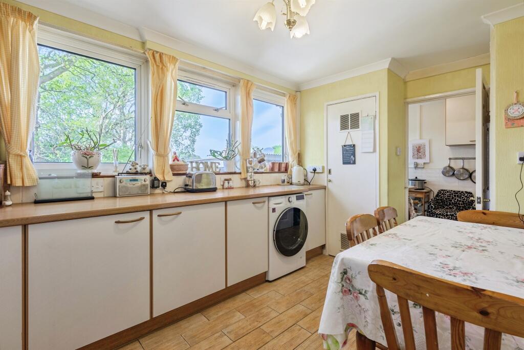 House in Plymouth - View 4