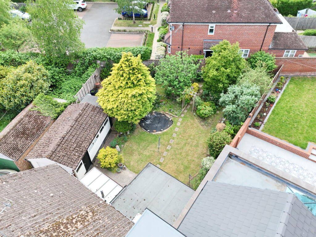 Laggan Road, Maidenhead, SL6 - View 5