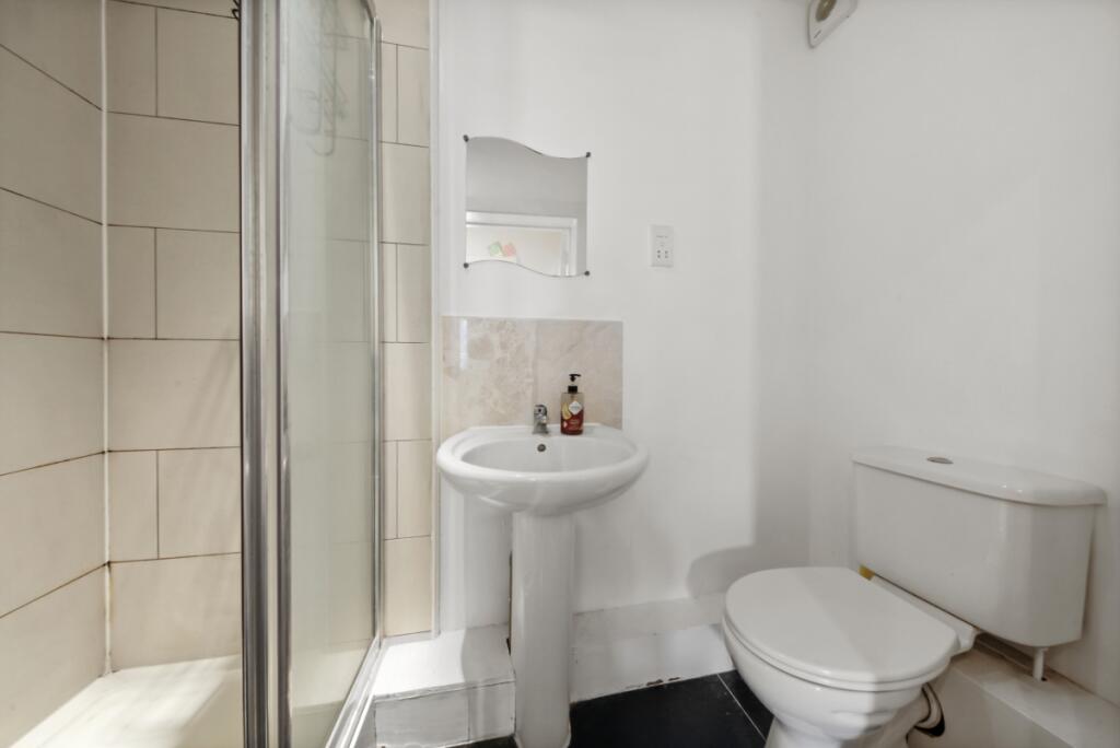 Apartment in London - View 4