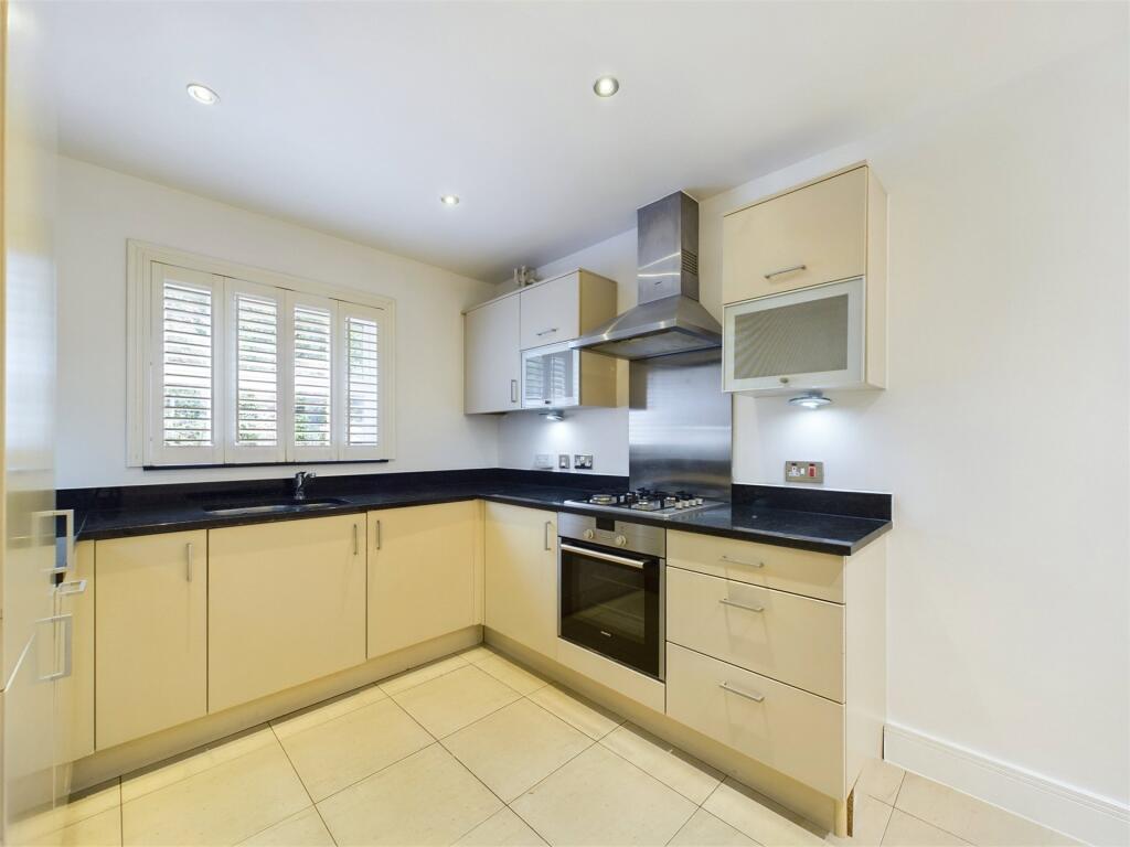 House in Slough - View 4