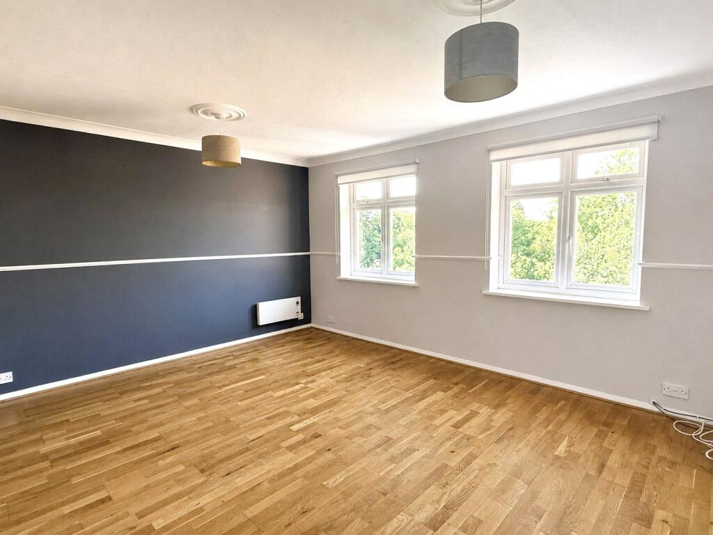 Apartment in Enfield - View 2