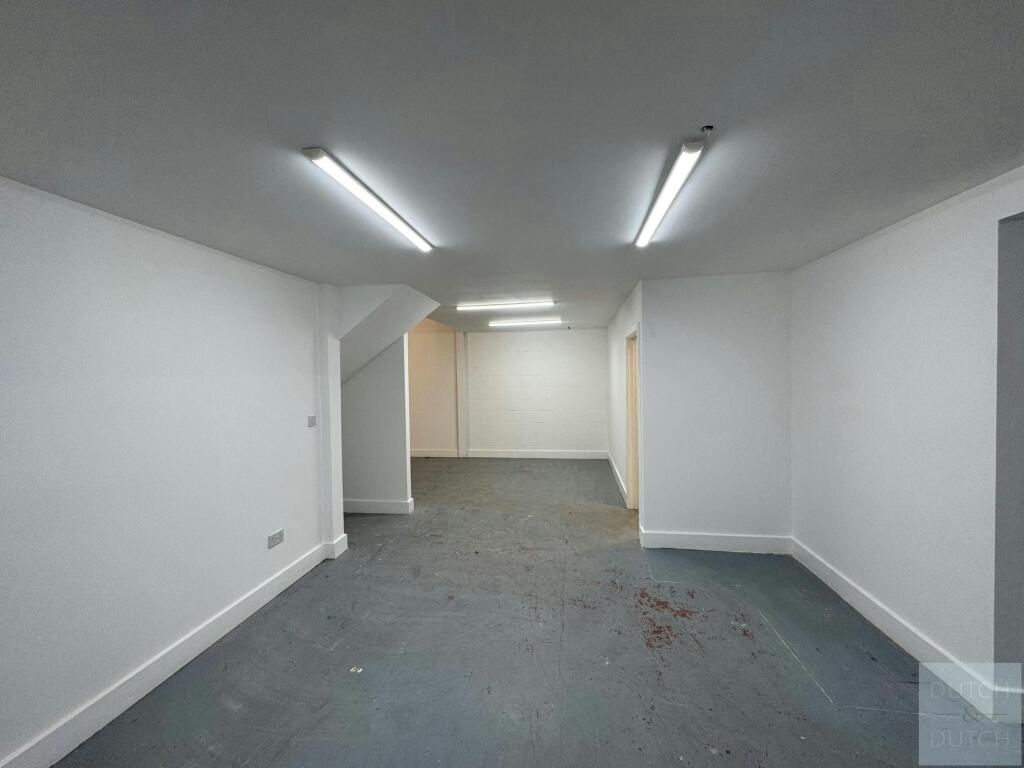 Unit 16 Hawthorn Centre (25).jpg