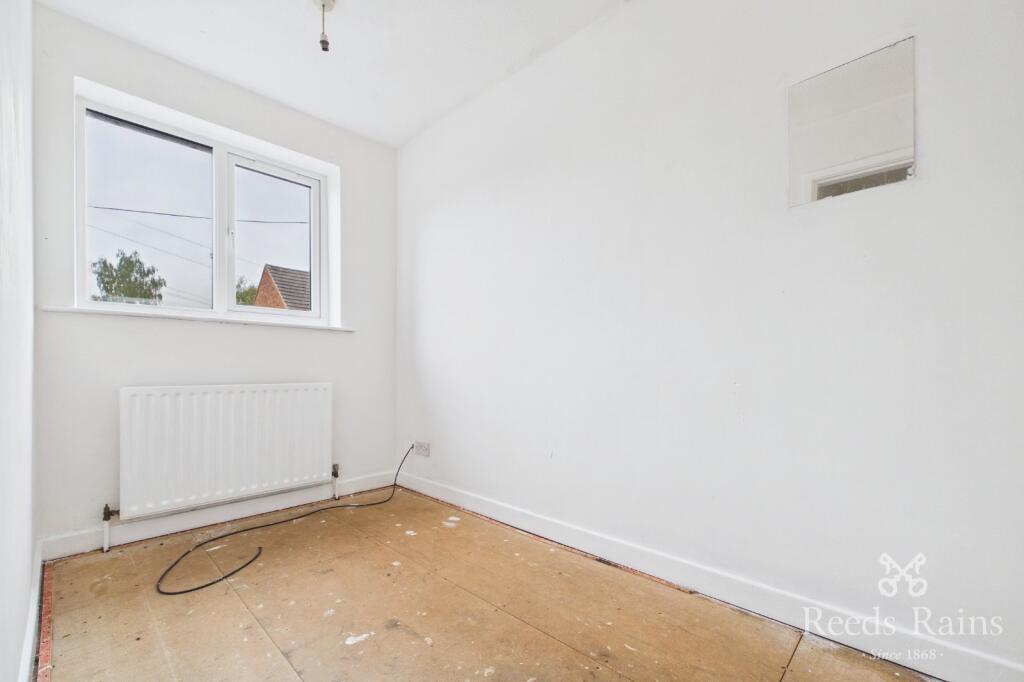 House in Chesterfield, Hollingwood, New Whittington - More
