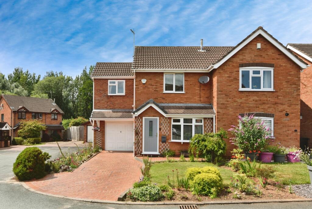 Main image of property: Norfolk Close, Westbury Park, Newcastle-Under-Lyme, Staffordshire, ST5