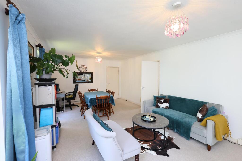 Apartment in Tonbridge - View 5