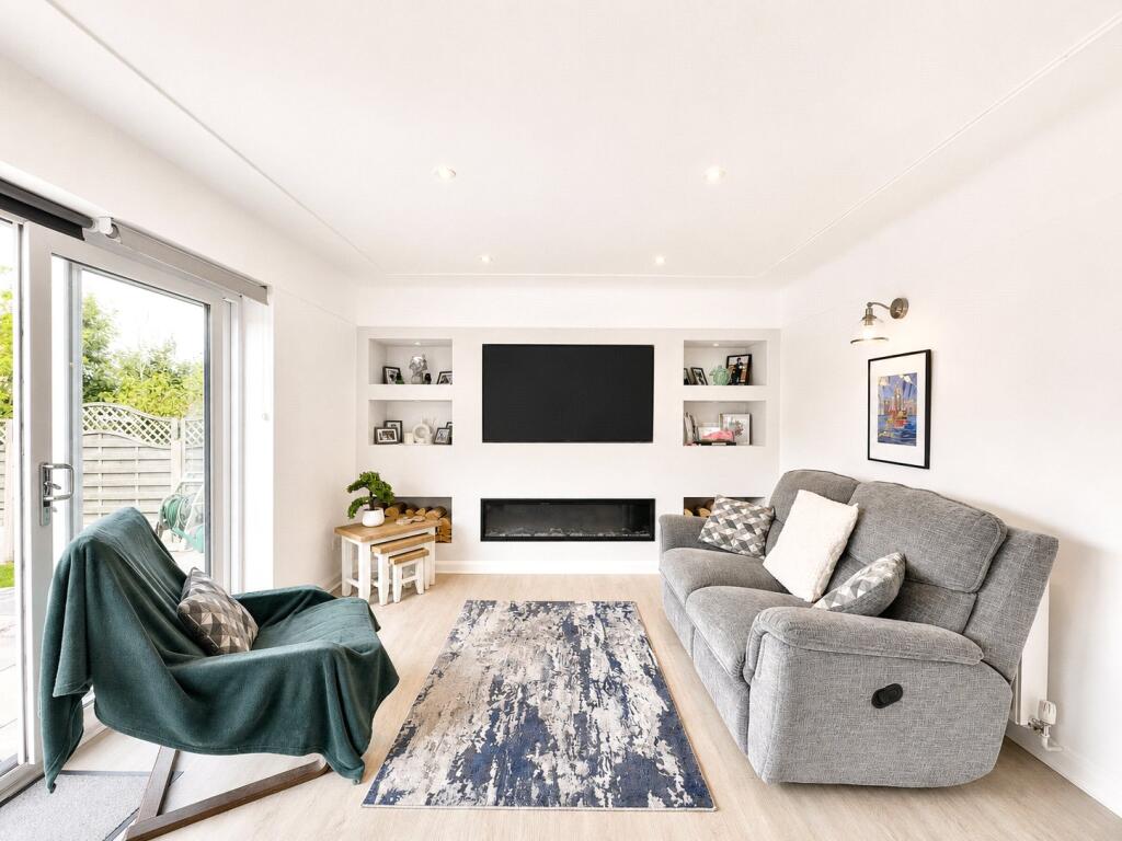 House in Wirral, Liverpool City Region - View 3