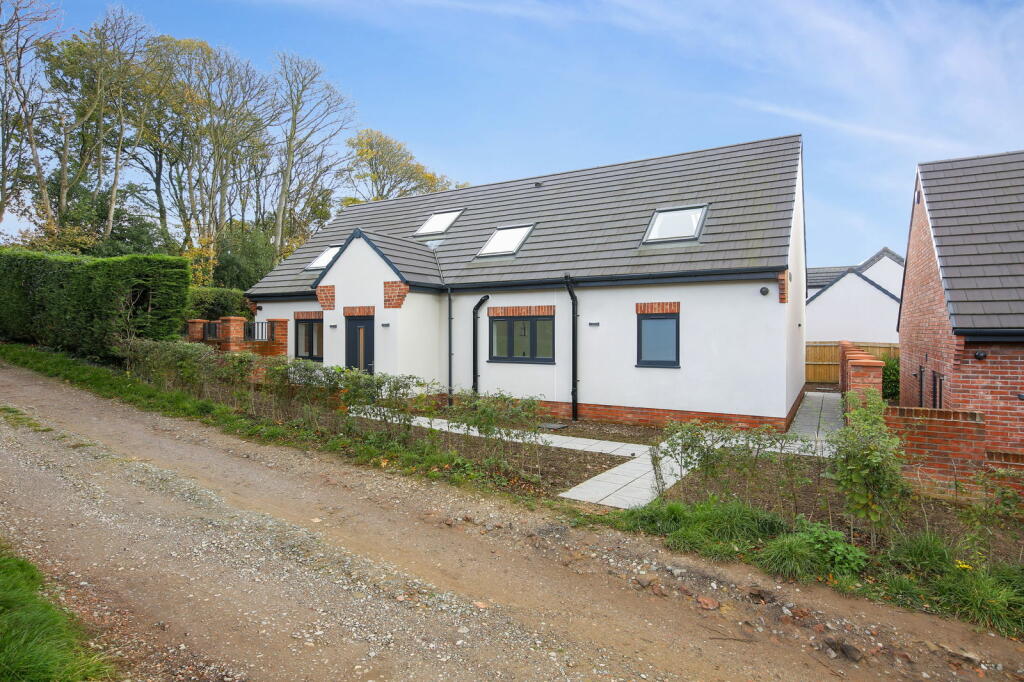 Main image of property: Hockley Lane, Wingerworth, Chesterfield.