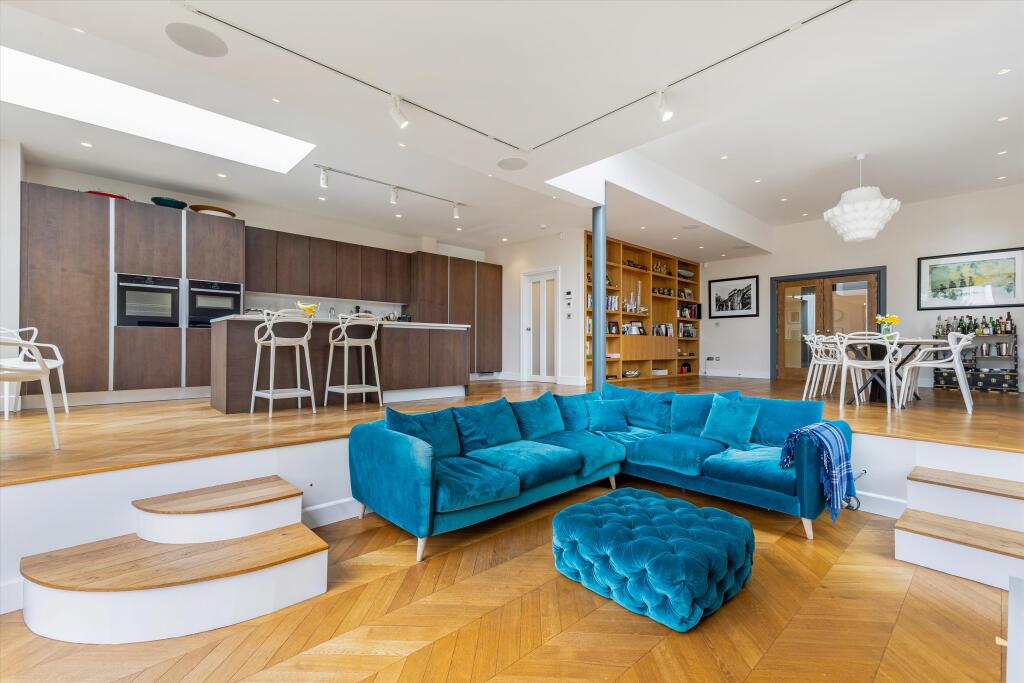 House in London - More