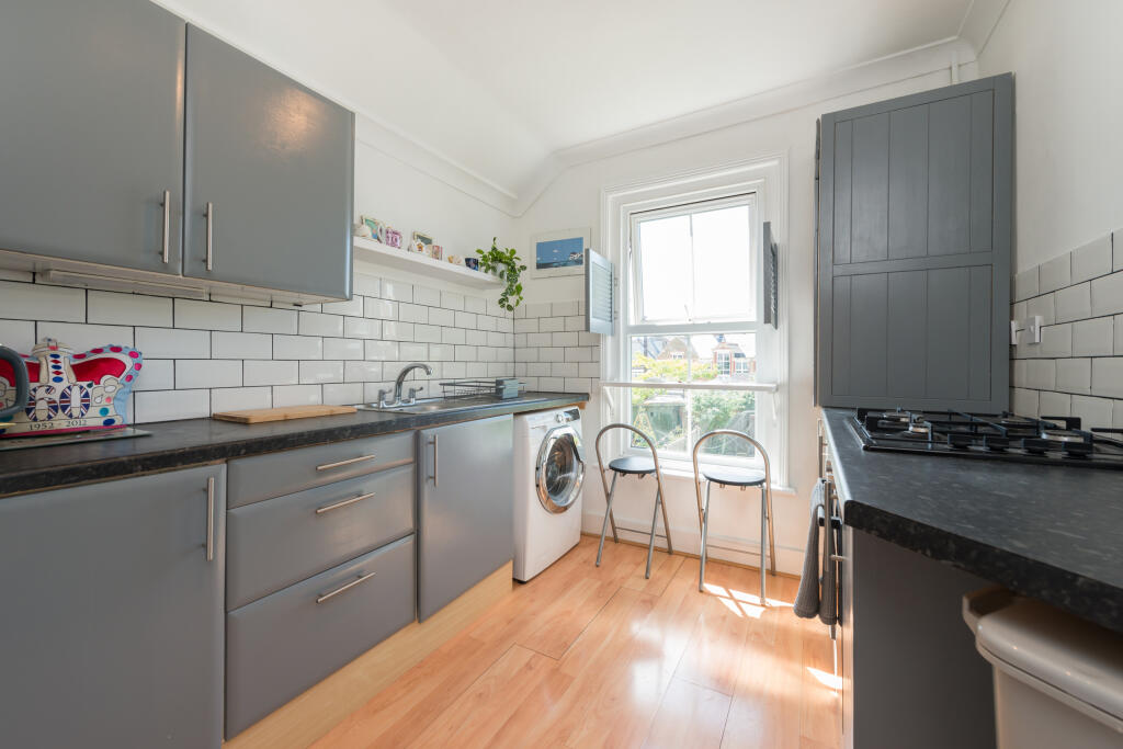 Apartment in Whitstable, Lower Island - View 4