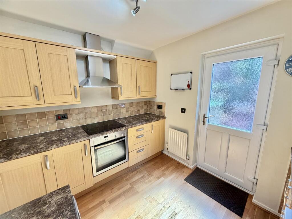 House in Carlisle, Whiteclosegate, Knowefield - More