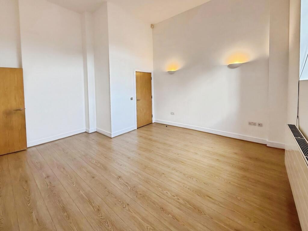 Apartment in Worcester, Worcestershire - More