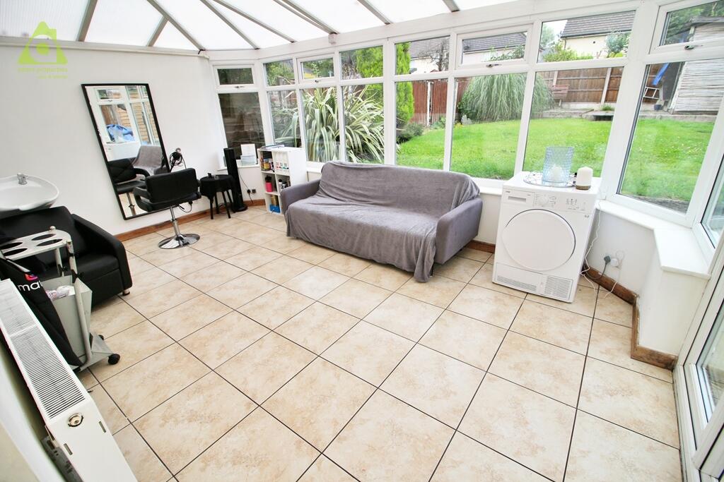 Broadwalk, Westhoughton, BL5 2AA - Więcej