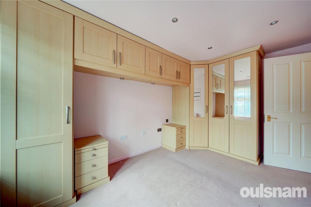 Apartment in Worcester - View 5