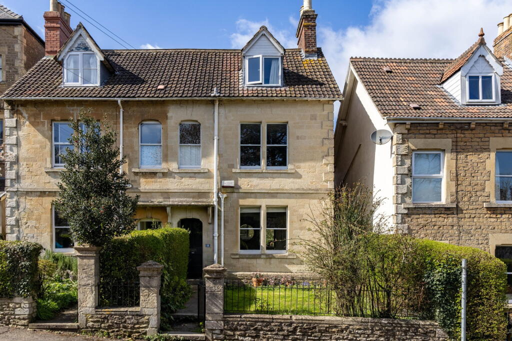 Main image of property: Weymouth Road, Frome, BA11 1HJ