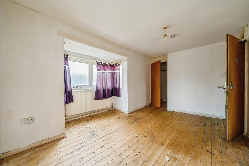 House in Warrington, Birchwood - More
