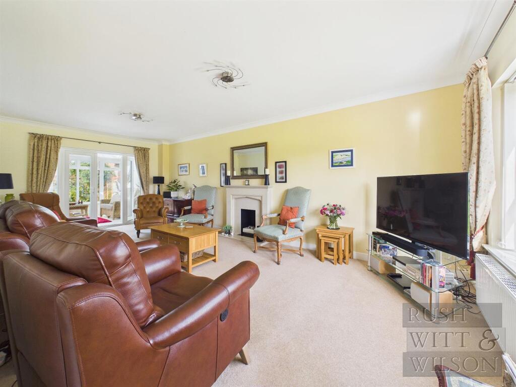 Hornbeam Avenue, Bexhill-On-Sea photo 2