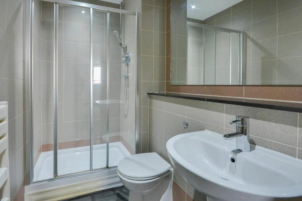 Apartment in Wirral, Liverpool City Region - More