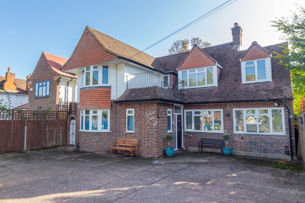 5-bed detached on Cavendish Drive, Edgware, HA8, £1,295,000