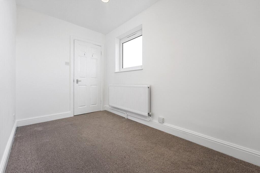Apartment in Sutton - More
