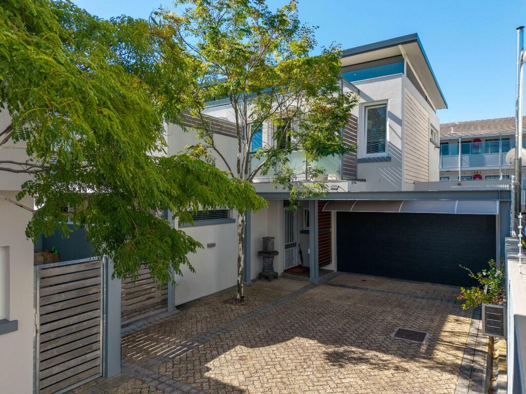 Main image of property: Upper Claremont, Cape Town, Western Cape
