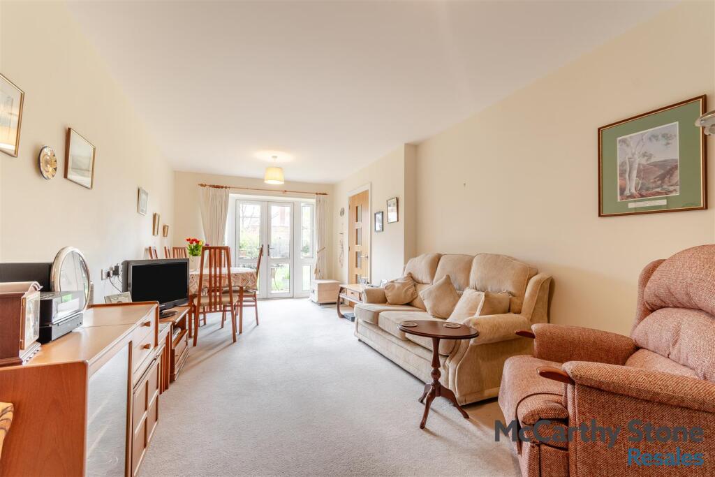 Apartment in Bromsgrove - View 2