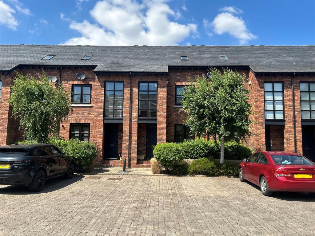 Main image of property: Waterford Place, Heald Green