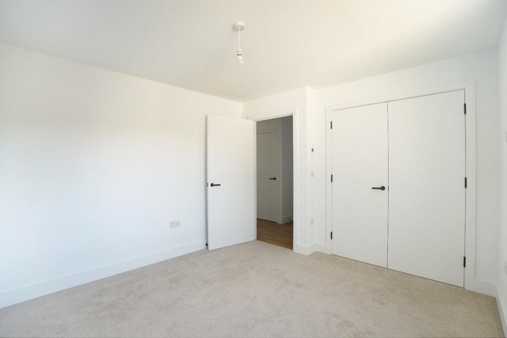 Apartment in Bromley - More