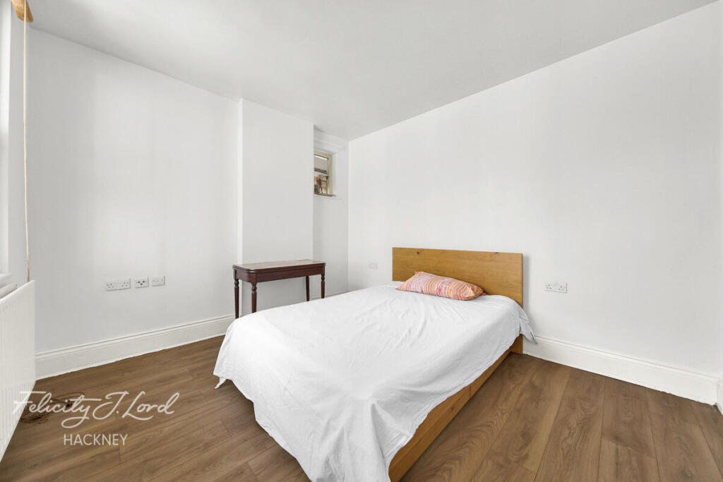 Apartment in London - View 2